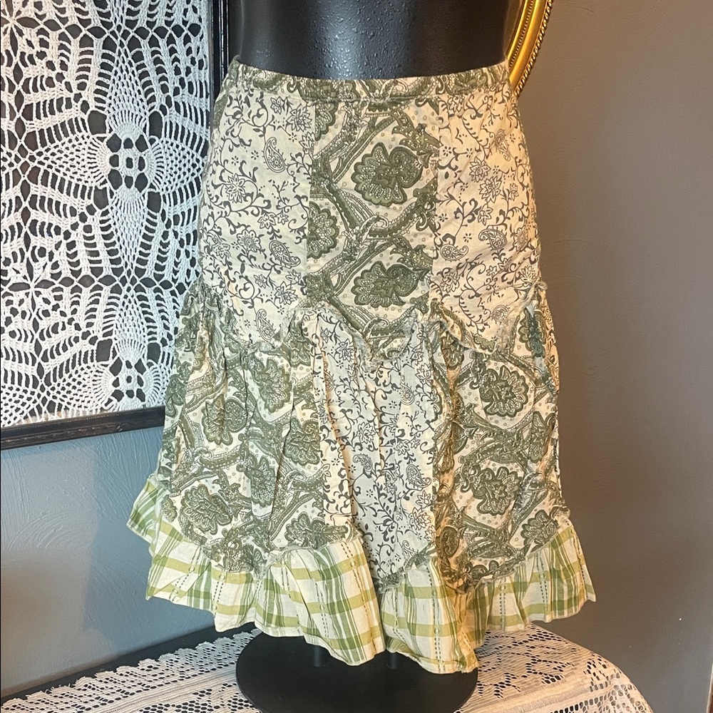 Elegant Green Patterned Midi Skirt